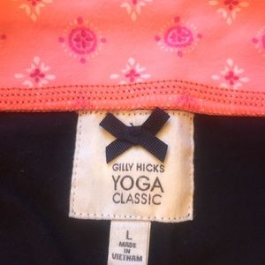 Gilly Hicks yoga pants